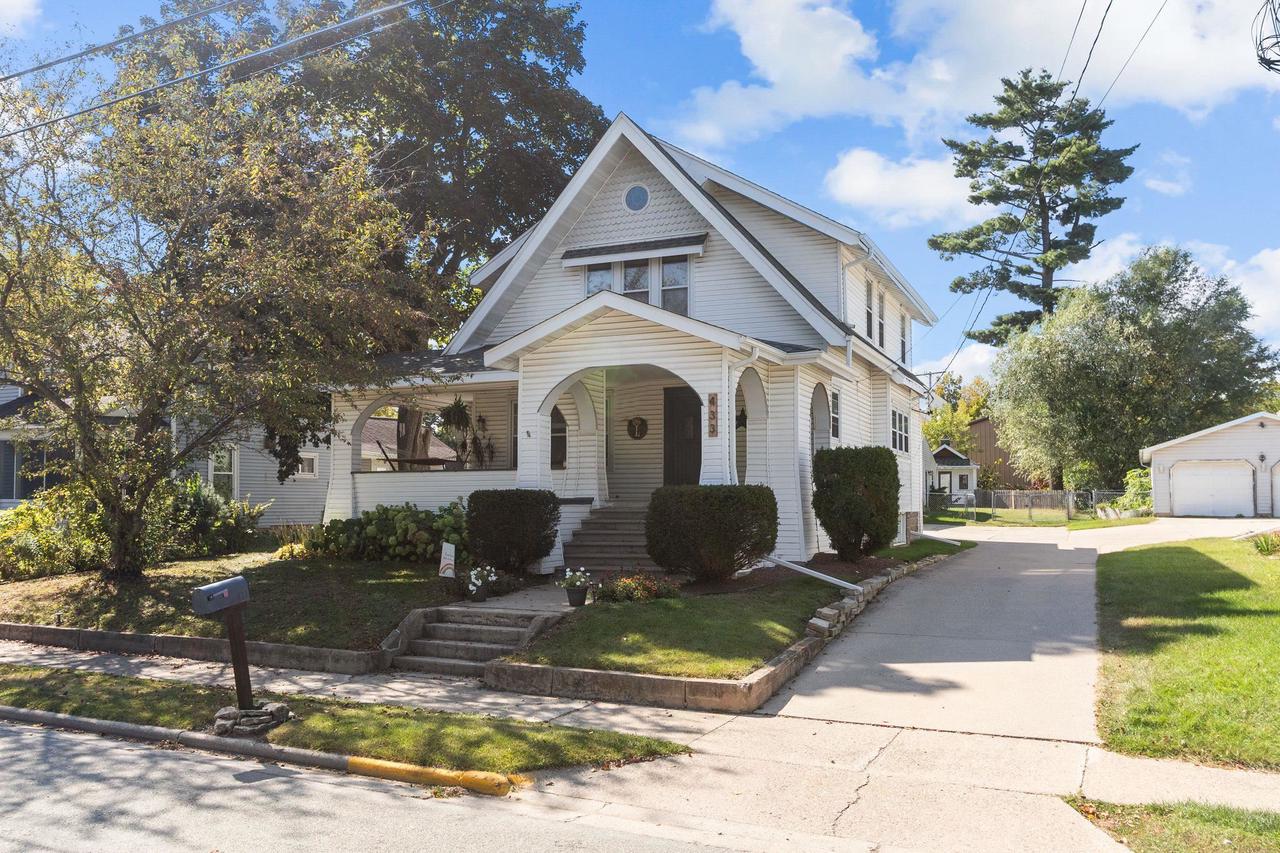 Nash St, Hortonville, WI 54944