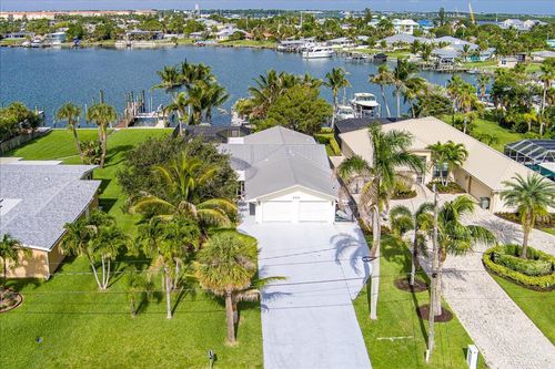 309 Fernandina St, Fort Pierce, FL, 34949-3556 | Card Image
