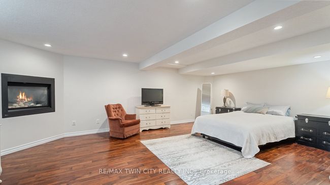 7 Fletcher Crt, House other with 5 bedrooms, 3 bathrooms and 3 parking in Guelph ON | Image 26