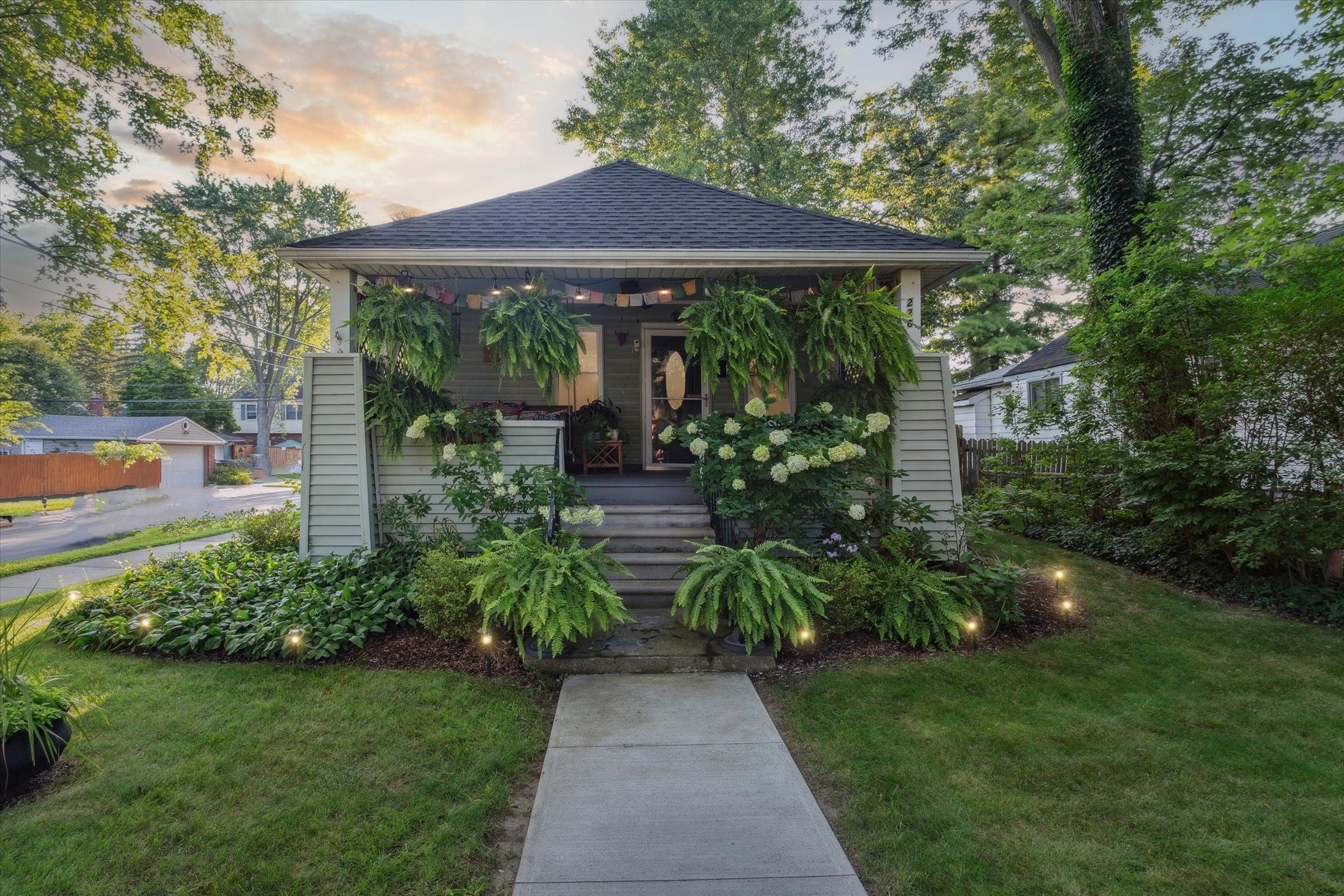 Gainsborough Ave, Royal Oak, MI 48067