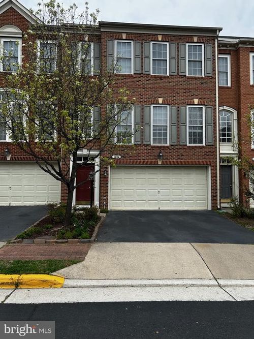 8038 Samuel Wallis St, LORTON, VA, 22079-2357 | Card Image