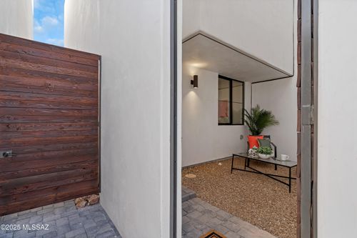 44 W 18th St, Tucson, AZ, 85701-2610 | Card Image