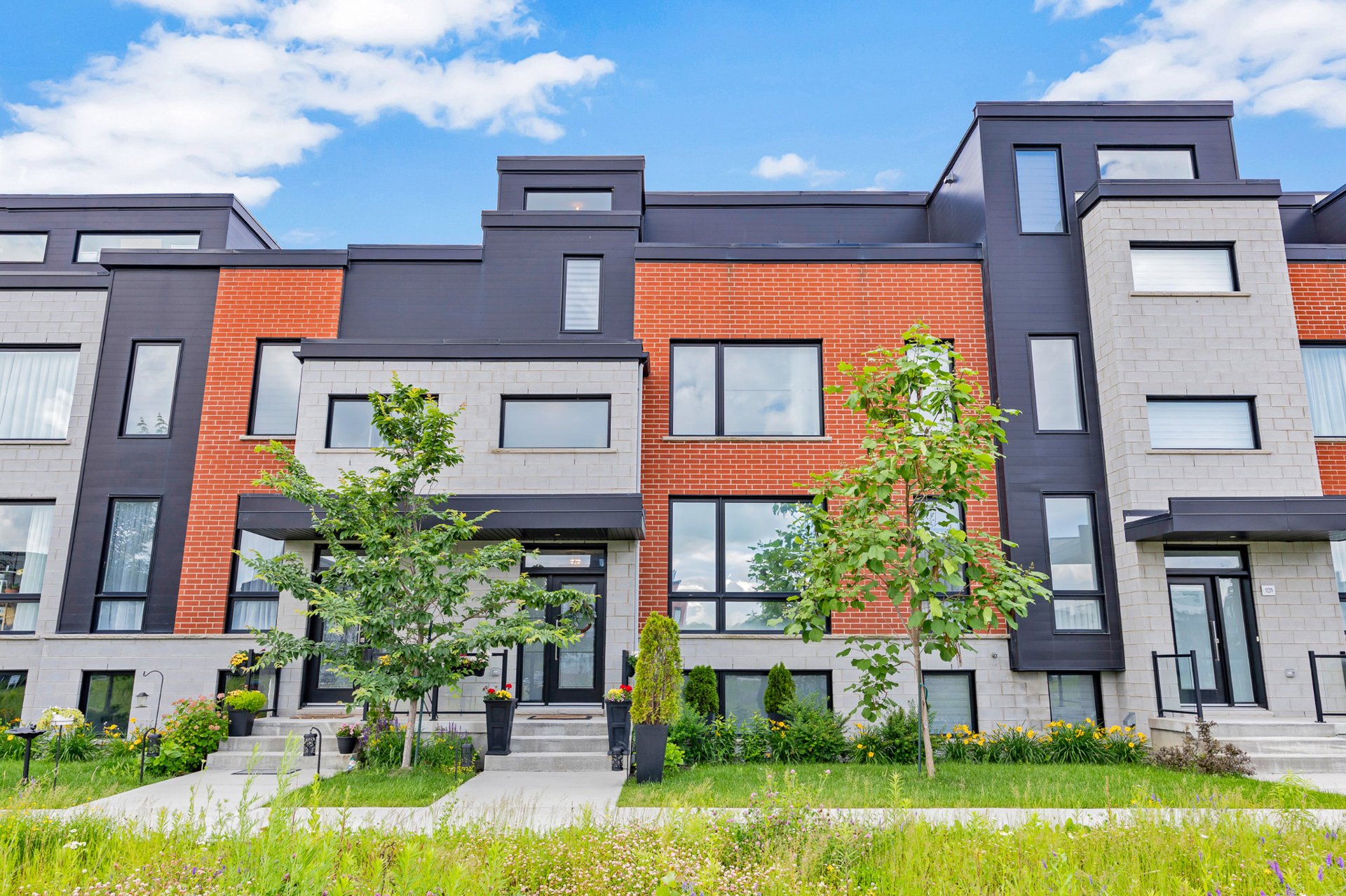 Residential in Candiac 5