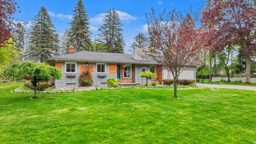 2088 Crestline Cir, Burton, MI, 48509-1336 | Card Image