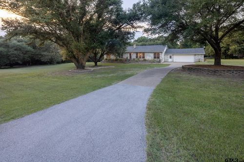 13757 County Road 2133, Whitehouse, TX, 75791-5220 | Card Image