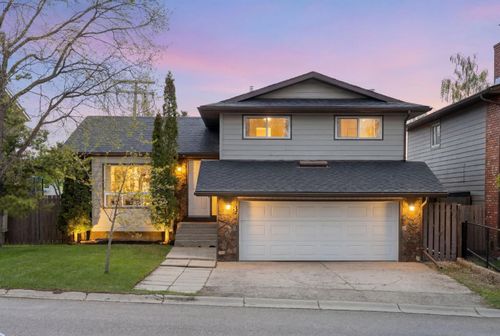 8 Hawkwood Pl Nw, Calgary, AB, T3G1X6 | Card Image