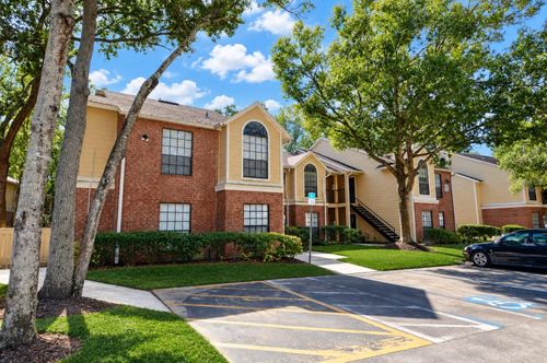 202-8647 Mallard Reserve Dr, TAMPA, FL, 33614-2350 | Card Image
