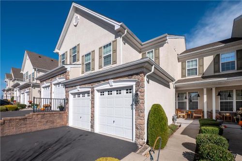 6125 Delaware Crossing, Upper Saucon Twp, PA, 18036 | Card Image