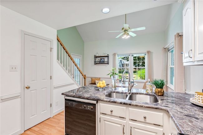 1424 Laurel Top Dr, House other with 4 bedrooms, 3 bathrooms and null parking in Midlothian VA | Image 9