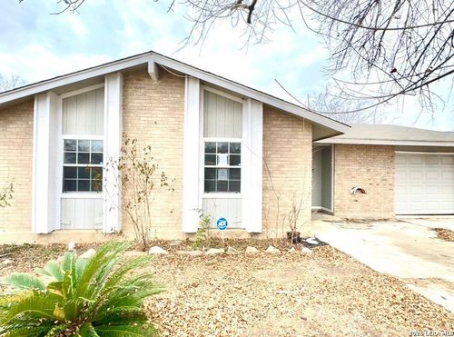 8947 Seacliff St, San Antonio, TX, 78242-3010 | Card Image