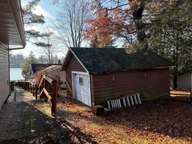 13763 Lake Shore Lane, House other with 2 bedrooms, 1 bathrooms and null parking in Mountain WI | Image 28