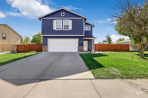 745 Lago St, Mountain Home, ID, 83647-6484 | Card Image