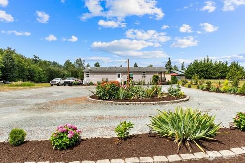 14678 State Route 9, Mount Vernon, WA, 98273-8046 | Card Image
