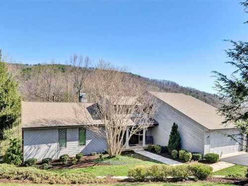 6207 Mount Chestnut Rd, Roanoke, VA, 24018-8103 | Card Image