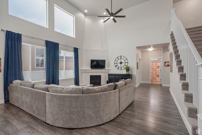 Family Room | Image 12