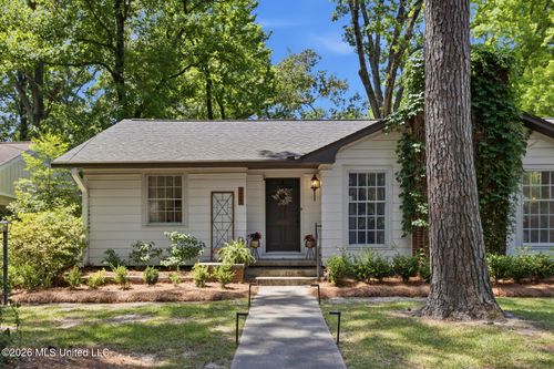 3555 Cowan Pl, Jackson, MS, 39216-3504 | Card Image