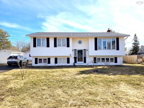 9 Patterson Street, Amherst, NS, B4H1G6 | Card Image