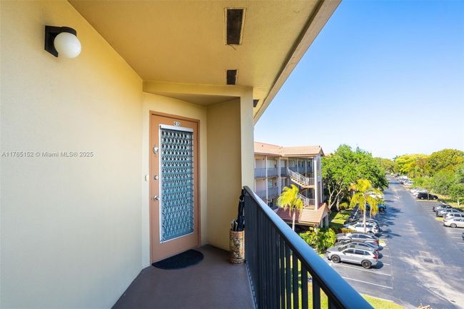 APT-415K - 1300 Sw 125 Th Ave, Condo with 2 bedrooms, 2 bathrooms and null parking in Pembroke Pines FL | Image 6