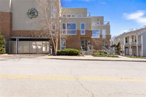 1603 Summit St, Kansas City, MO, 64108-1139 | Card Image