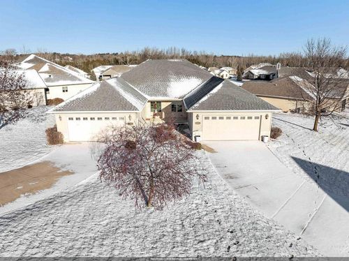 2-2014 Golden Bell Drive, SUAMICO, WI, 54313 | Card Image