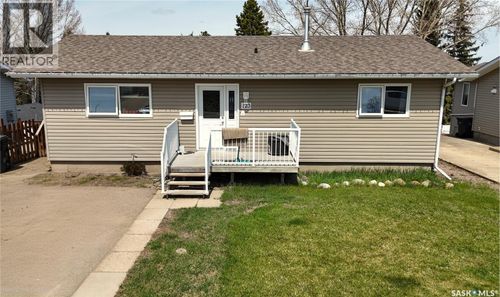 123 Burke Cres, Swift Current, SK, S9H4E4 | Card Image
