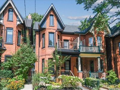 18 Earnbridge St, House attached with 4 bedrooms, 4 bathrooms and 2 parking in Toronto ON | Image 2