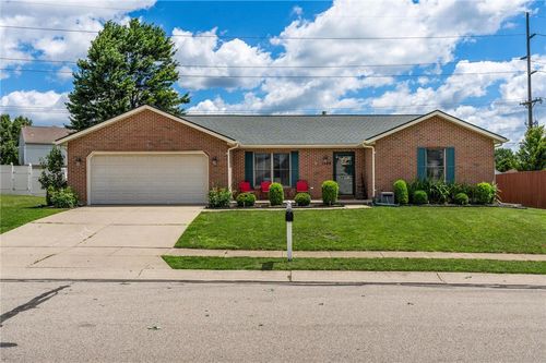 1299 Glen Kegley Dr, Xenia, OH, 45385-5748 | Card Image