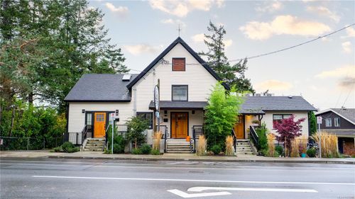 {{alt}} | Card Image