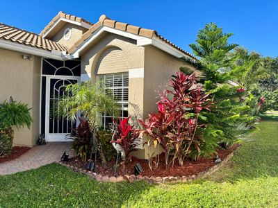 7687 Cherry Blossom Street, House other with 2 bedrooms, 2 bathrooms and null parking in Boynton Beach FL | Image 2