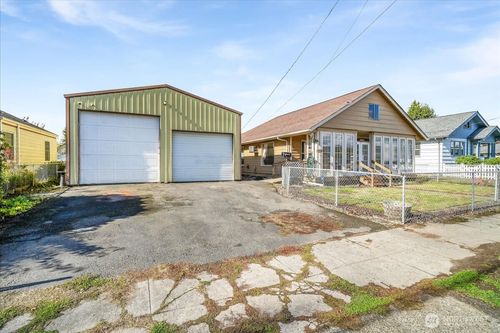 913 S 3rd Ave, Kelso, WA, 98626-2224 | Card Image
