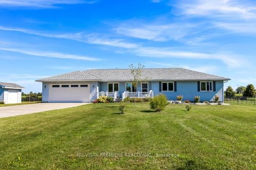 8578 Vance Dr, Lambton Shores, ON, N0N1J7 | Card Image
