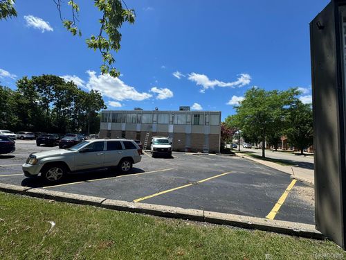 206-2021 Monroe St, Dearborn, MI, 48124-2926 | Card Image