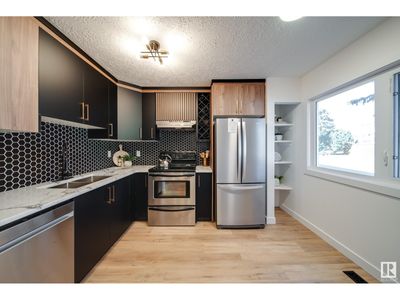 4 - 14511 52 St Nw, Townhouse with 3 bedrooms, 2 bathrooms and null parking in Edmonton AB | Image 1