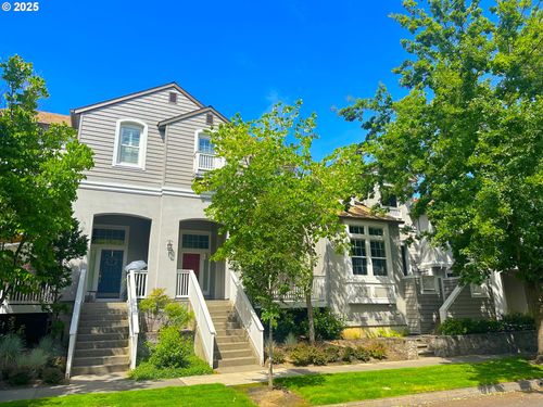 6547 Ne Brighton St, Hillsboro, OR, 97124-4500 | Card Image