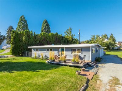 275 Wells Avenue, House other with 3 bedrooms, 1 bathrooms and 2 parking in Manson WA | Image 1