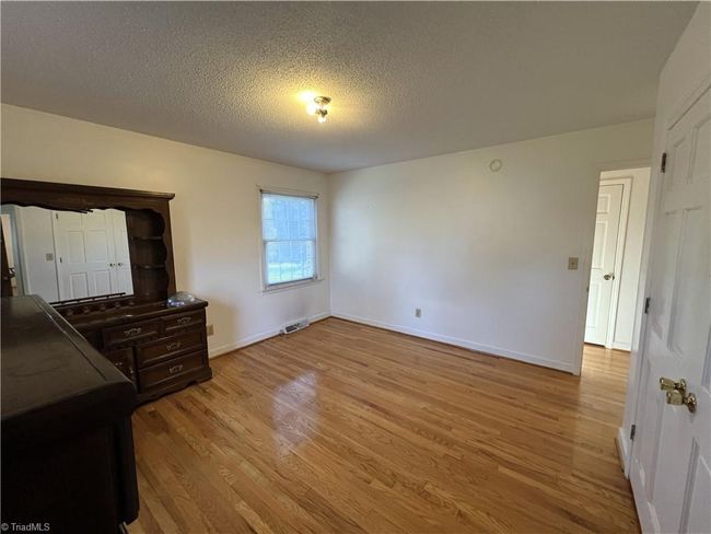 101 N Wilson St, House other with 4 bedrooms, 2 bathrooms and null parking in Madison NC | Image 26