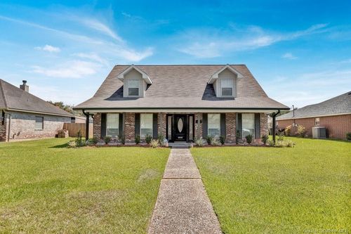 1812 22nd St, Lake Charles, LA, 70601-8952 | Card Image