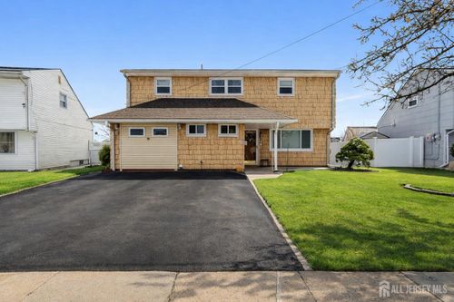 63 Tennyson St, Carteret, NJ, 07008-1842 | Card Image