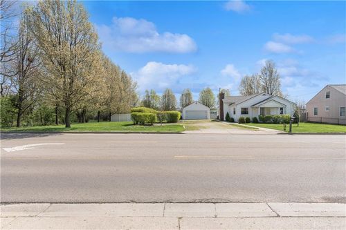 2142 Beaver Valley Rd, Fairborn, OH, 45324-2401 | Card Image
