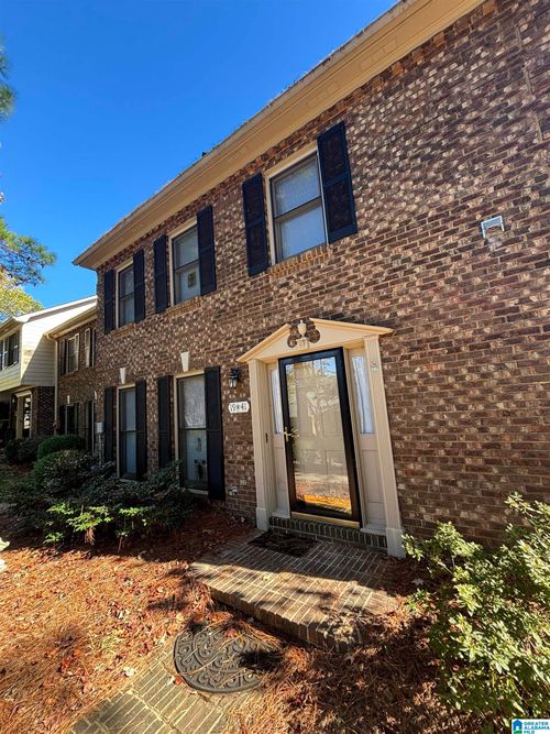 1941 Mountain Laurel Ln, Hoover, AL, 35244-1113 | Card Image