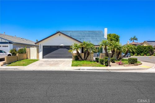 8331 Gumwood Cir, Westminster, CA, 92683-6324 | Card Image