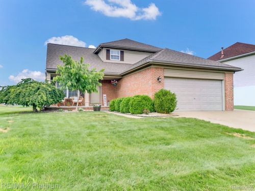 42202 Milton Dr, Van Buren Twp, MI, 48111-2352 | Card Image