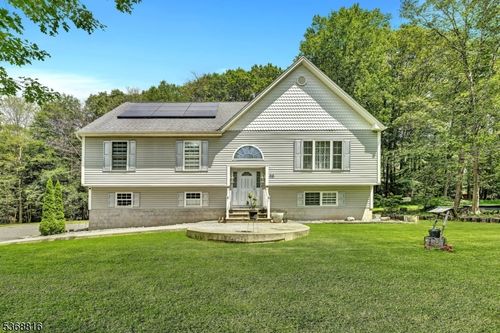 26 Alps Rd, Hewitt, NJ, 07421-1722 | Card Image