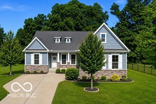 1736 Chateaux Trce, Greenwood, IN, 46143-6052 | Card Image