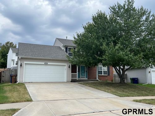 2805 Hunter Dr, Bellevue, NE, 68123-4621 | Card Image