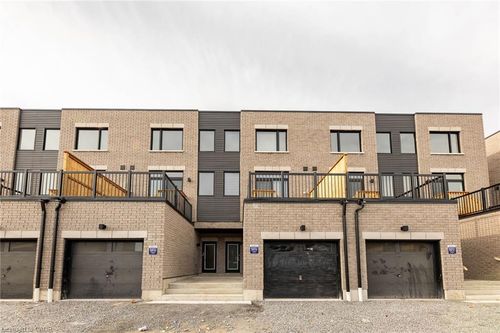 217 Monarch Ave, Ajax, ON, L1S7M3 | Card Image