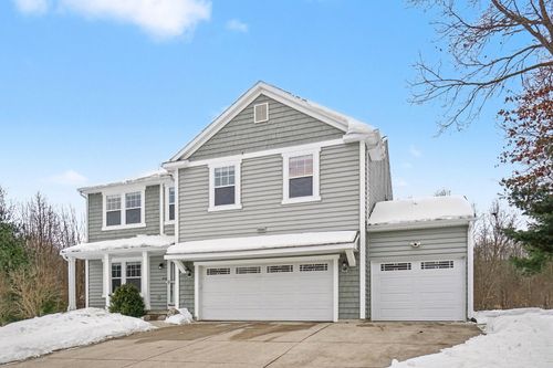 9360 Stratford Woods Trl, Kalamazoo, MI, 49009-4406 | Card Image