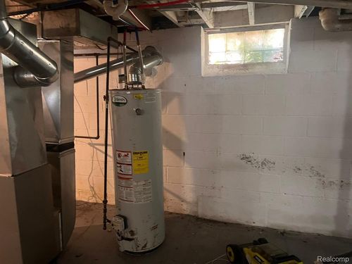 9910 Coyle St, Detroit, MI, 48227-2411 | Card Image