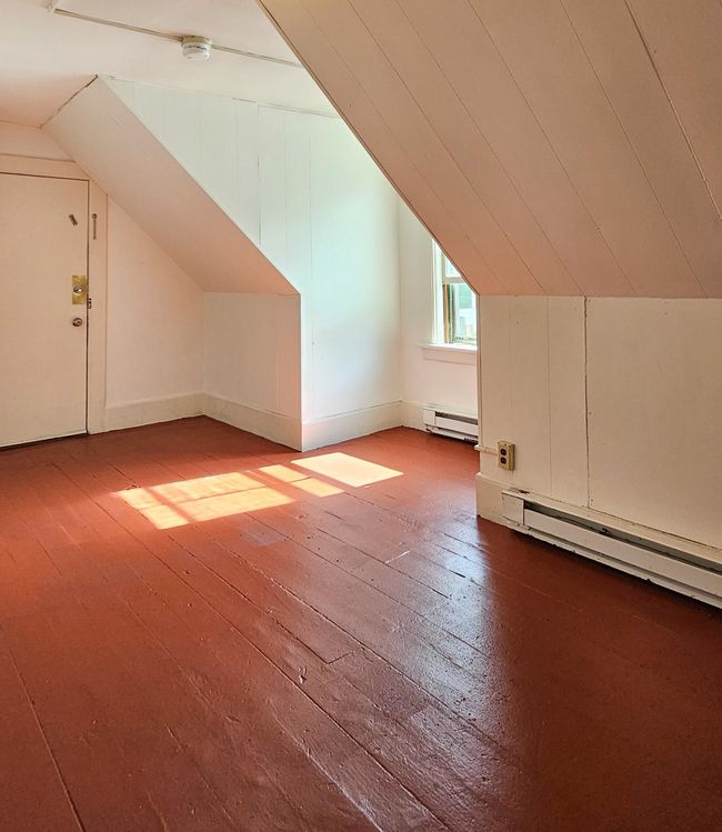 61 Williams St, Home with 0 bedrooms, 3 bathrooms and null parking in Bellows Falls VT | Image 15