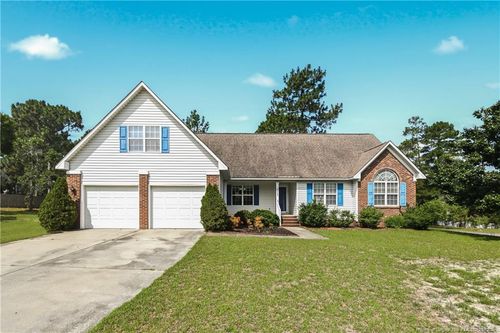 8229 Foxtrail Dr, Fayetteville, NC, 28311-8915 | Card Image